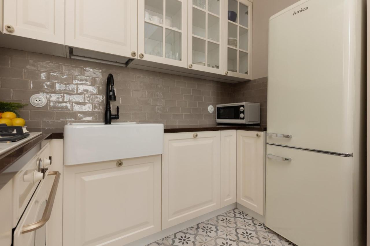 Metro Rondo Onz Apartment By Noclegi Renters Βαρσοβία Εξωτερικό φωτογραφία