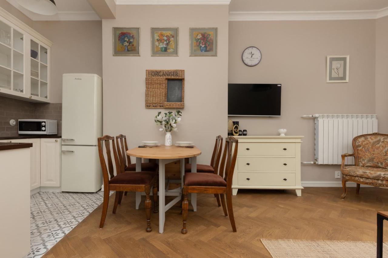 Metro Rondo Onz Apartment By Noclegi Renters Βαρσοβία Εξωτερικό φωτογραφία